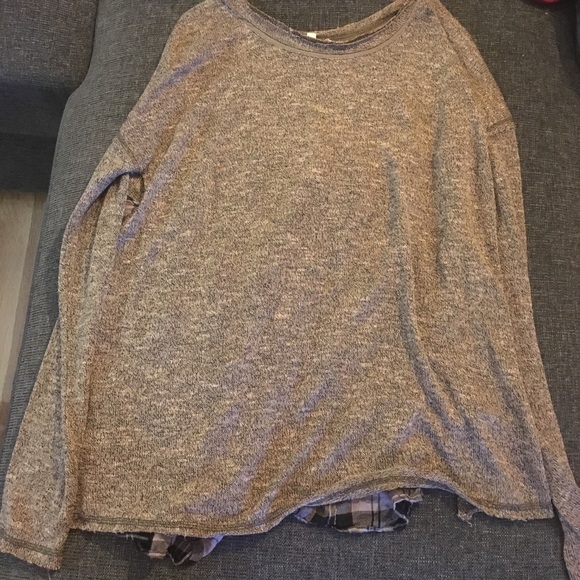 Mystree sweater NWT med/large